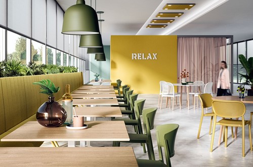 Andus en Colombia kantine stoelen