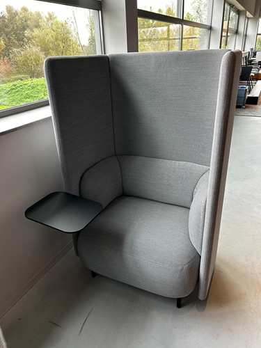 UITVERKOOP 2x Buddyhub - Modulaire overleg fauteuil met schrijftablet - frame Zwart (NE) - Kvadrat / Steelcut Trio 3- G194