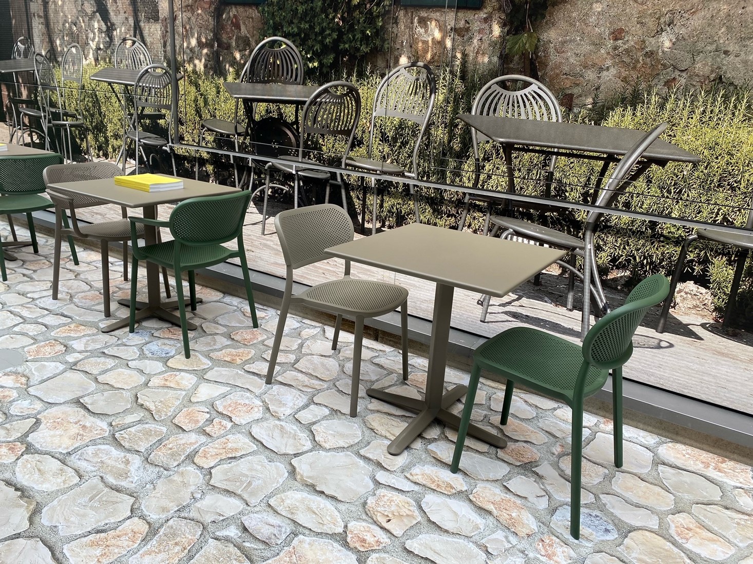 Aarzelen Omhoog Spreekwoord Tafel Fermoni - Vierteens tafelonderstel met metalen blad 70x70cm - Zwart 10 (NE) - Zwart 10 (NE) bij FP Collection Aarzelen Omhoog Spreekwoord Tafel Fermoni - Vierteens tafelonderstel met metalen blad 70x70cm - Zwart 10 (NE) - Zwart 10 (NE) bij FP Collection