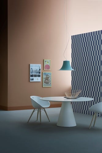 Ikon 73 - kunststof kegelvormige tafel met een rond of vierkant volkern blad-3