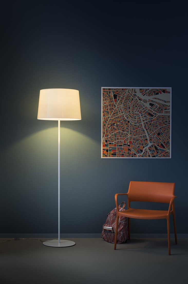 Doelwit Mentor Alaska Vloerlamp recht frame, kap B+A helder/wit, frame wit gelakt bij FP  Collection