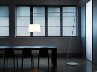 L001T/B - staande Z-lamp met brede kunststof kap-2