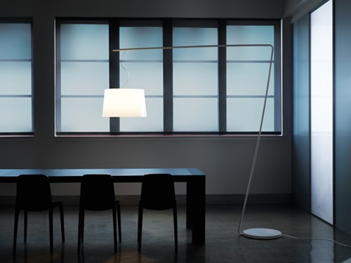L001T/B - staande Z-lamp met brede kunststof kap-2