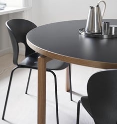 Magnus Olesen Mix - modulaire tafel met massief houten poten