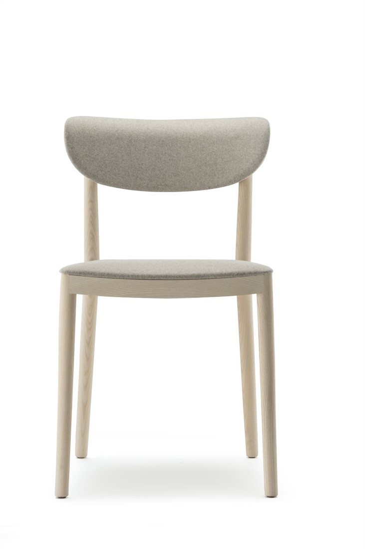 Tivoli Stoel 2801 houten design stoel in moderne uitvoering met een gestoffeerde zitting en rug bij FP Collection