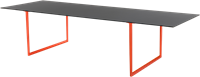 Toa Tafel - design vergader- conferentie tafel met een dun volkern blad en slanke poten